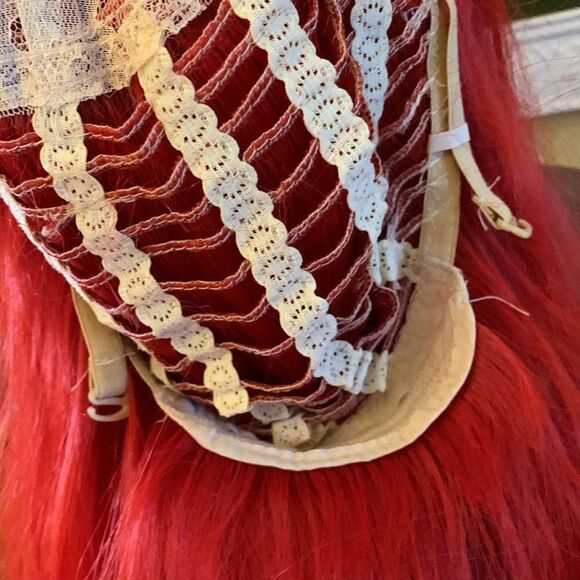 Red Wig appx 22/24”. Beautiful & combs well - Picture 8 of 8